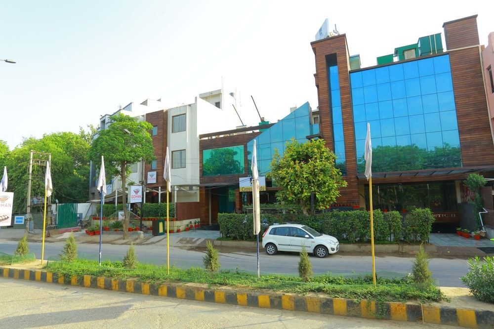 Hotel Crossroads Gurgaon Exterior foto