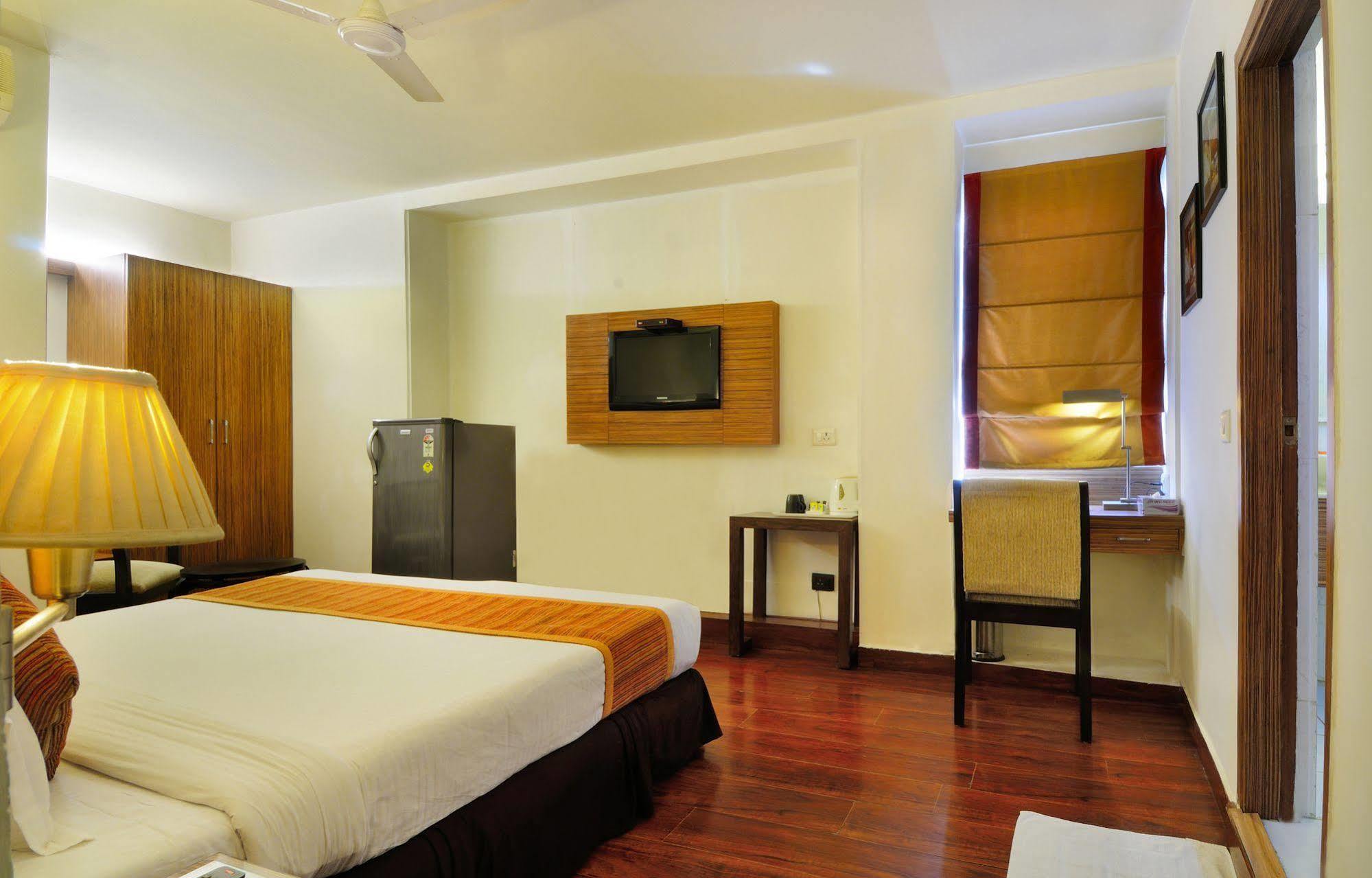 Hotel Crossroads Gurgaon Exterior foto